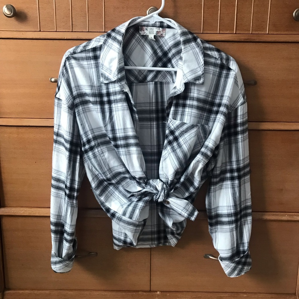 cropped black and white flannel